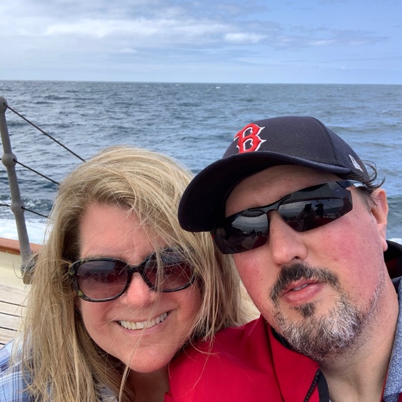 Meet your Posher, Lara - Picture 1 of 1